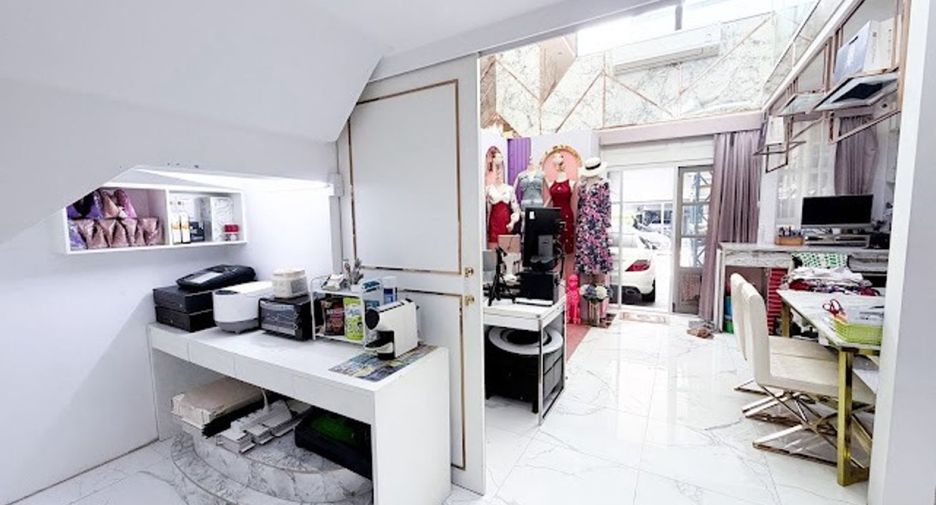 For rent 1 bed townhouse in Bueng Kum, Bangkok