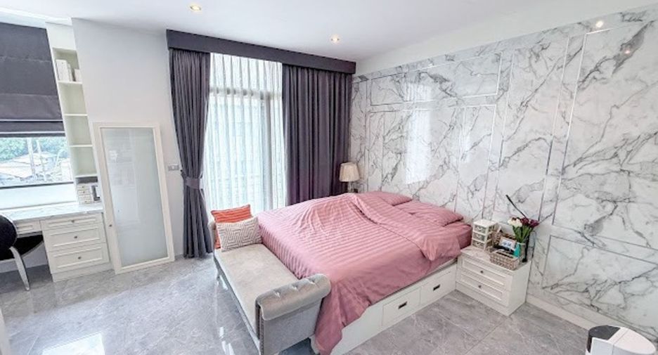 For rent 1 bed townhouse in Bueng Kum, Bangkok
