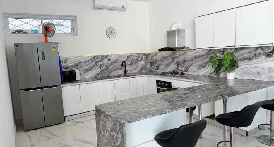 À louer et à vendre 6 chambres villa à Pratumnak, Pattaya