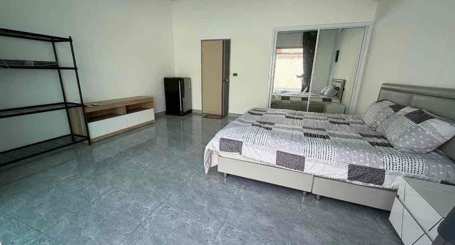 À louer et à vendre 6 chambres villa à Pratumnak, Pattaya