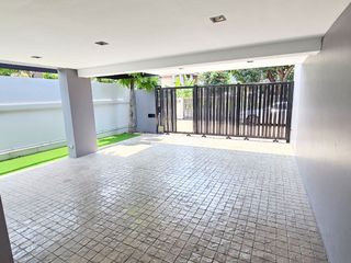 For rent 4 bedrooms townhouse in Suan Luang, Bangkok