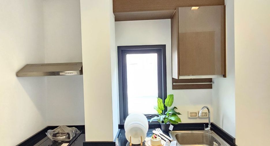 For rent 4 bedrooms townhouse in Suan Luang, Bangkok