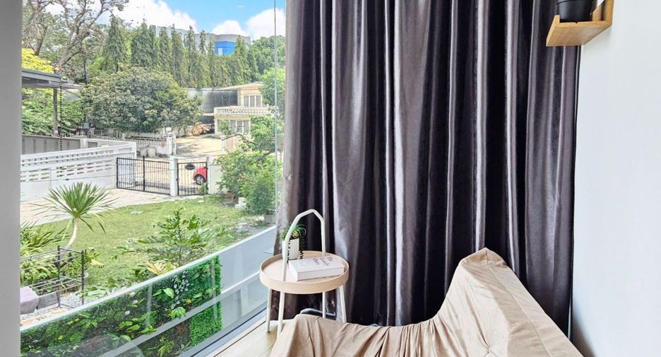 For rent 4 bedrooms townhouse in Suan Luang, Bangkok
