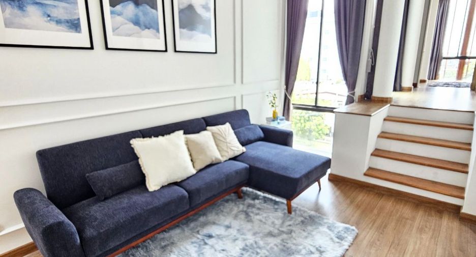 For rent 4 bedrooms townhouse in Suan Luang, Bangkok