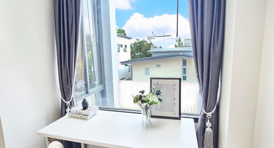 For rent 4 bedrooms townhouse in Suan Luang, Bangkok