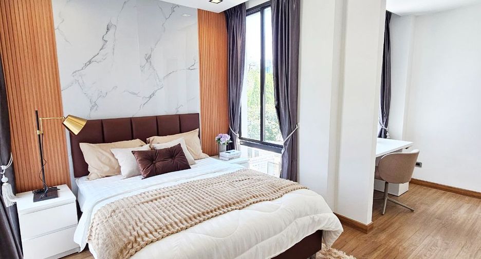 For rent 4 bedrooms townhouse in Suan Luang, Bangkok