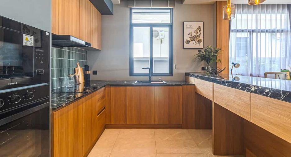 Casa en venta de 4 habitaciones en Hang Dong, Chiang Mai