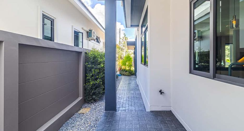 Casa en venta de 4 habitaciones en Hang Dong, Chiang Mai
