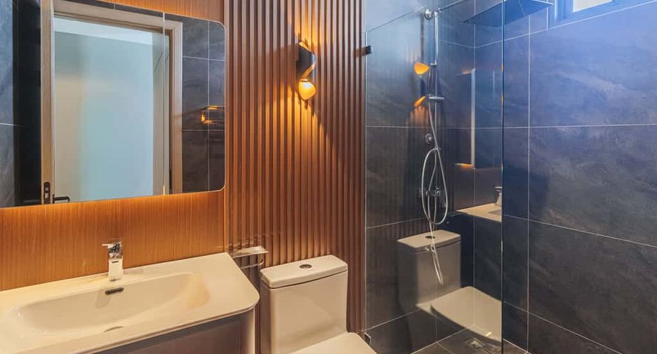 Casa en venta de 4 habitaciones en Hang Dong, Chiang Mai