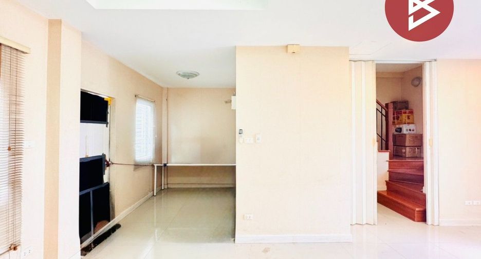 Casa adosada en venta de 3 habitaciones en Nong Khaem, Bangkok