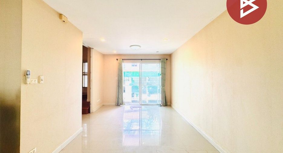 Casa adosada en venta de 3 habitaciones en Nong Khaem, Bangkok