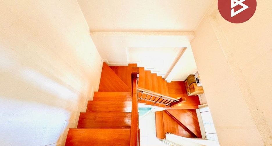 Casa adosada en venta de 3 habitaciones en Nong Khaem, Bangkok