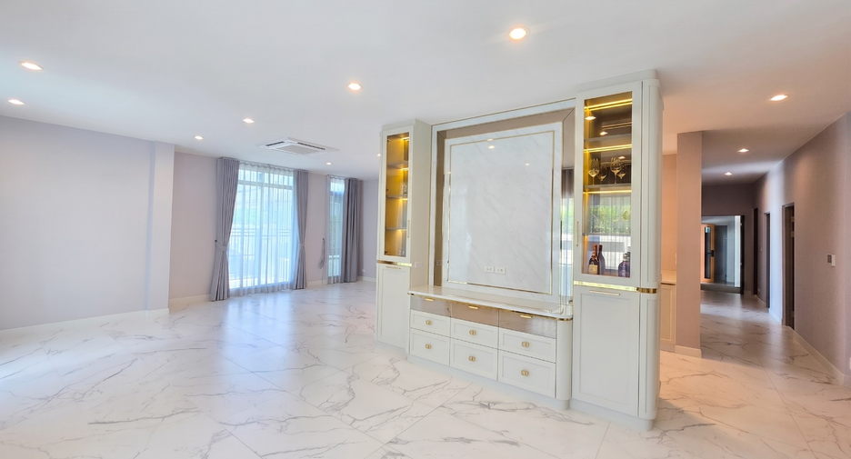 For sale 4 ベッドルーム house in Thawi Watthana, Bangkok
