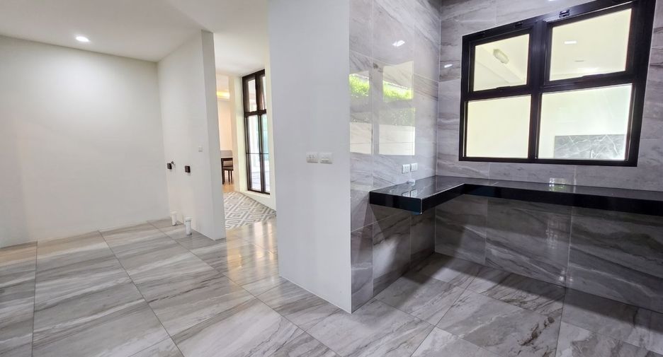 For sale 4 ベッドルーム house in Thawi Watthana, Bangkok