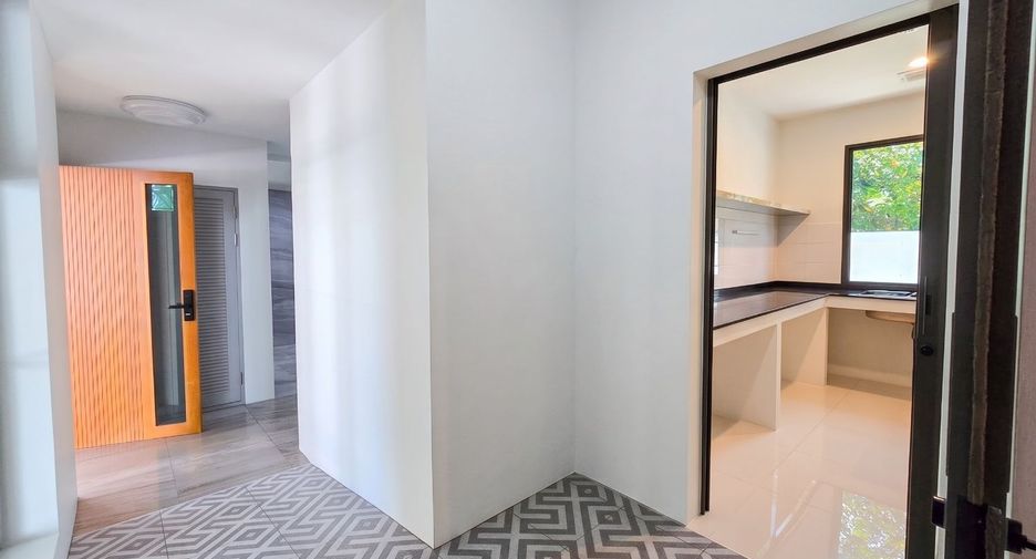 For sale 4 ベッドルーム house in Thawi Watthana, Bangkok