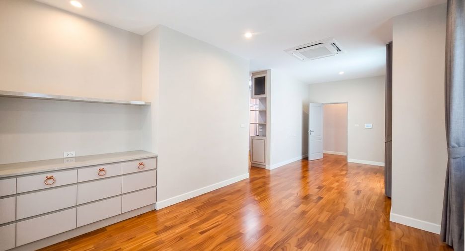 For sale 4 ベッドルーム house in Thawi Watthana, Bangkok