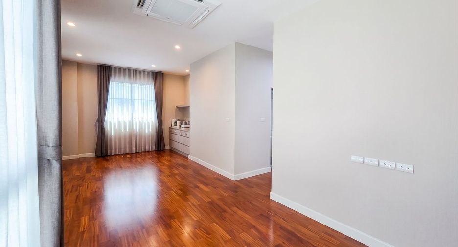 For sale 4 ベッドルーム house in Thawi Watthana, Bangkok