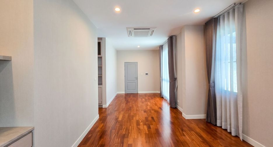 For sale 4 ベッドルーム house in Thawi Watthana, Bangkok