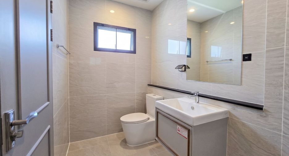 For sale 4 ベッドルーム house in Thawi Watthana, Bangkok