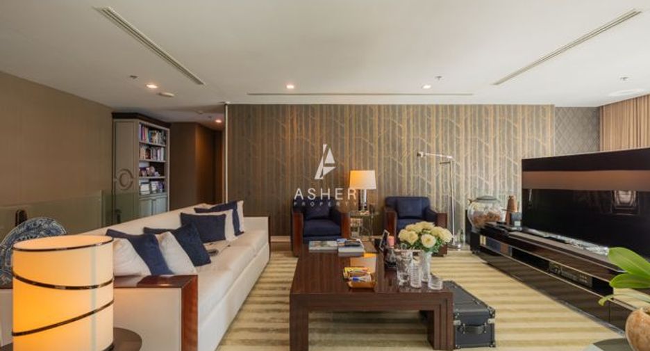 For sale 3 bedrooms condo in Sathon, Bangkok