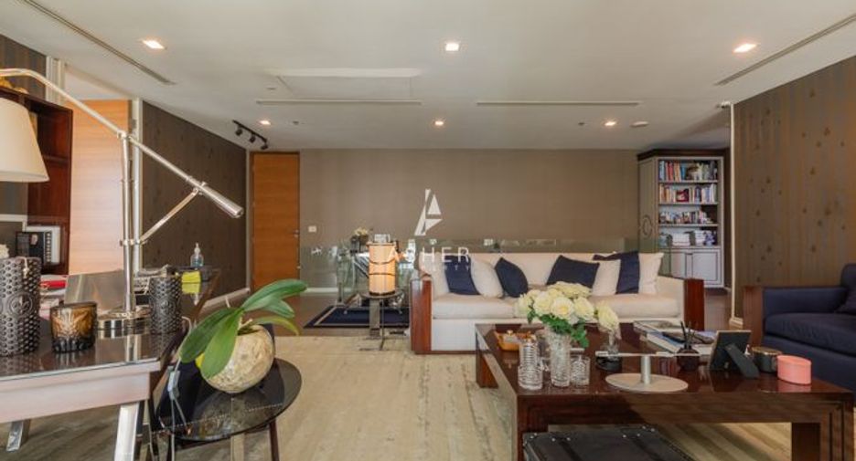 For sale 3 bedrooms condo in Sathon, Bangkok