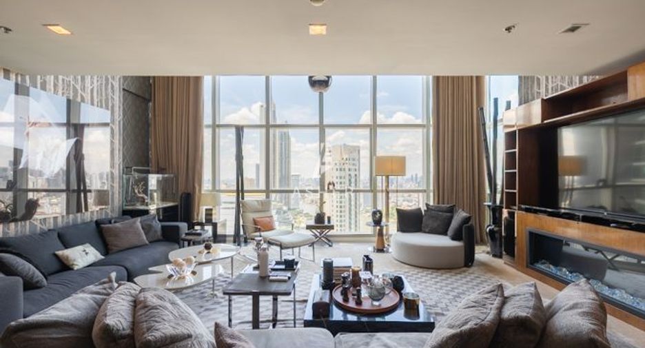 For sale 3 bedrooms condo in Sathon, Bangkok