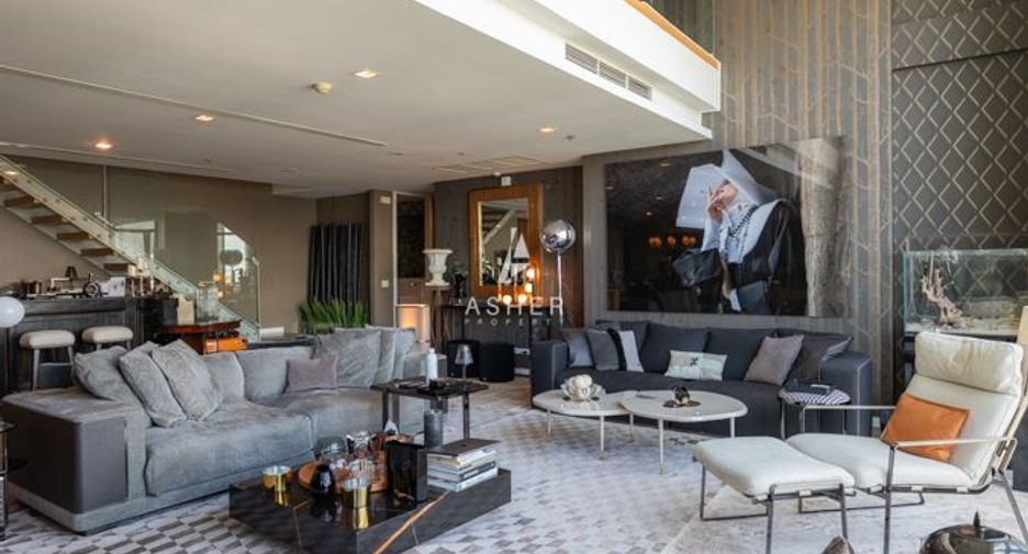 For sale 3 bedrooms condo in Sathon, Bangkok