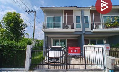 Reihenhaus zum Kauf mit 3 Zimmer in Khlong Sam Wa, Bangkok