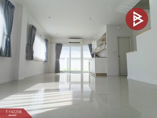 For sale 3 bedrooms townhouse in Khlong Sam Wa, Bangkok