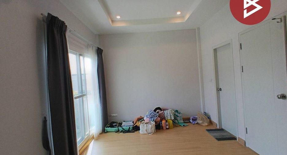 Reihenhaus zum Kauf mit 3 Zimmer in Khlong Sam Wa, Bangkok