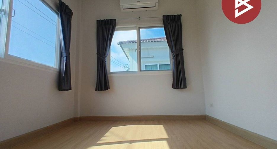 Reihenhaus zum Kauf mit 3 Zimmer in Khlong Sam Wa, Bangkok