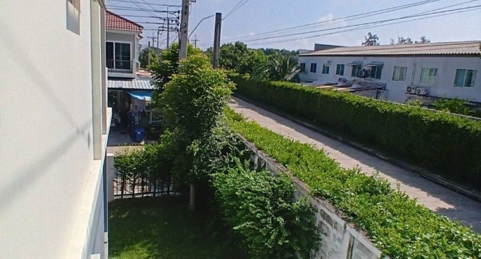Reihenhaus zum Kauf mit 3 Zimmer in Khlong Sam Wa, Bangkok