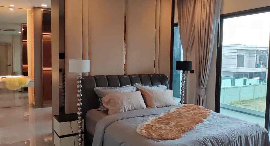 For rent 5 bedrooms villa in East Pattaya, Pattaya