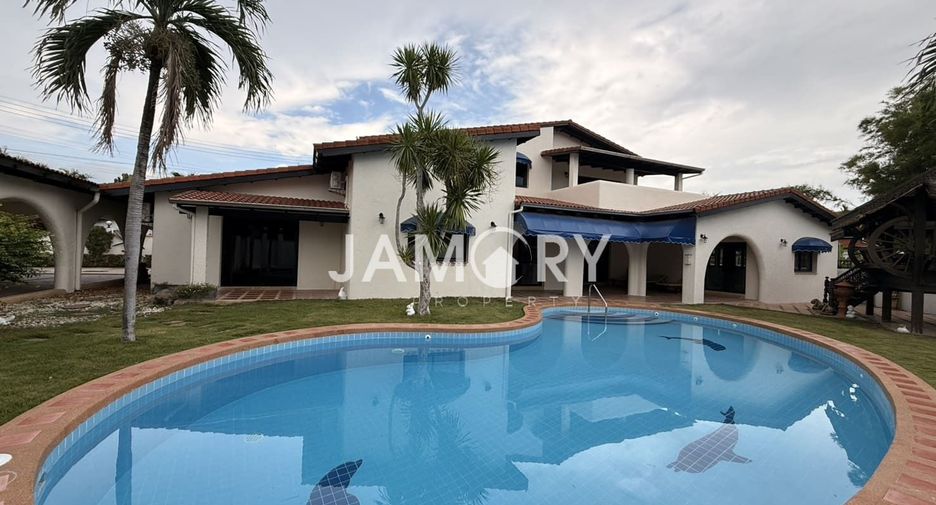 For rent 5 bedrooms house in East Pattaya, Pattaya
