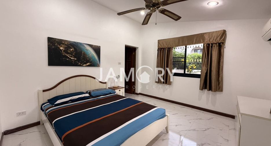 For rent 5 bedrooms house in East Pattaya, Pattaya