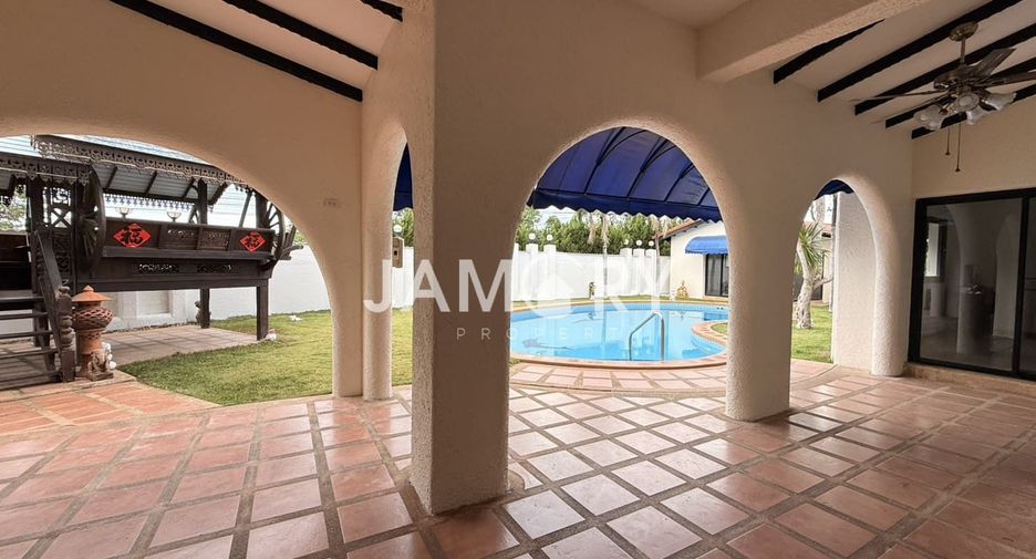 For rent 5 bedrooms house in East Pattaya, Pattaya
