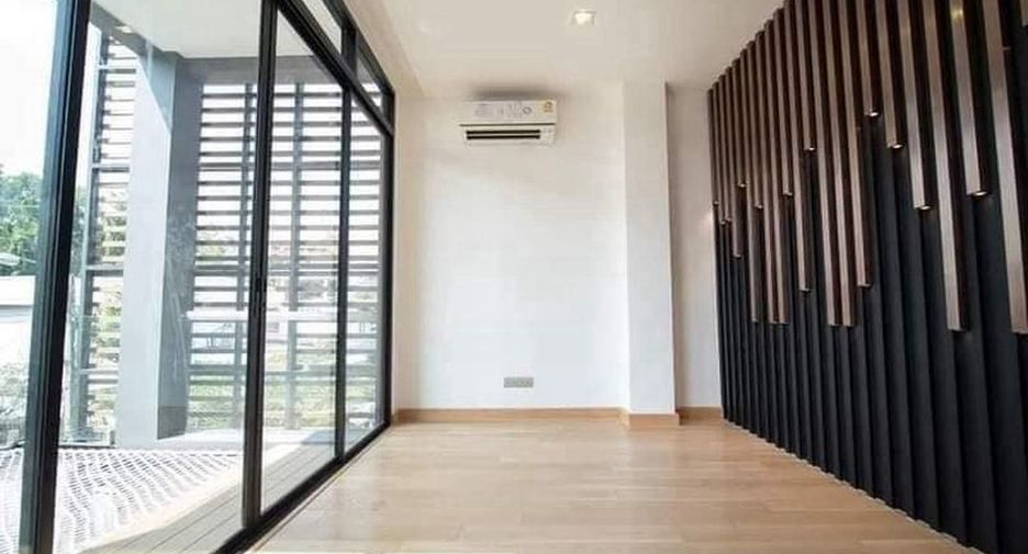 Haus zum Kauf mit 4 Zimmer in Watthana, Bangkok