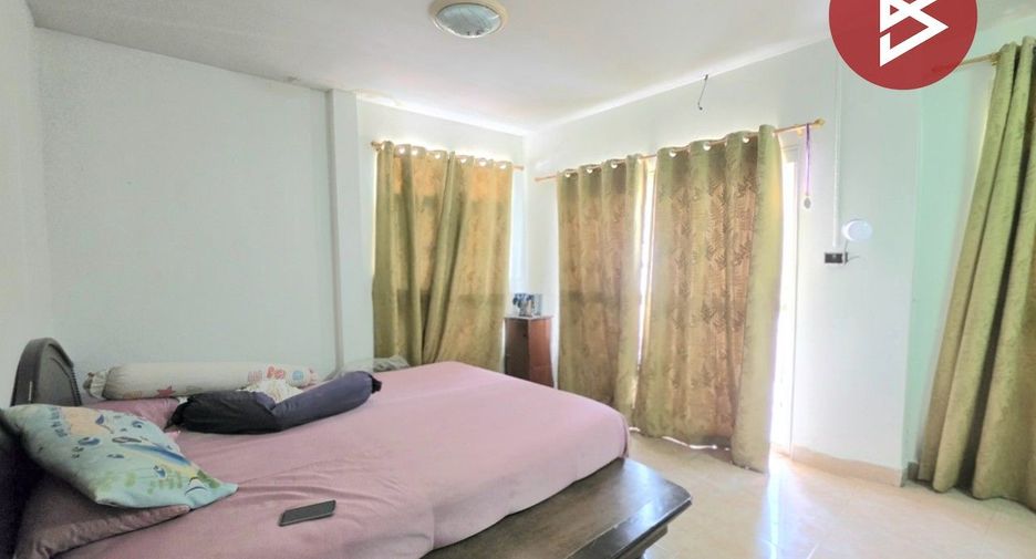 For sale 3 bedrooms townhouse in East Pattaya, Pattaya