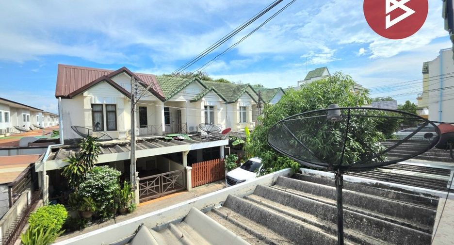 For sale 3 bedrooms townhouse in East Pattaya, Pattaya