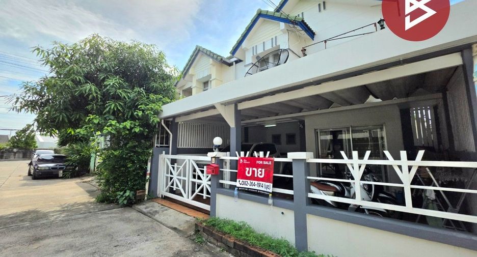 For sale 3 bedrooms townhouse in East Pattaya, Pattaya