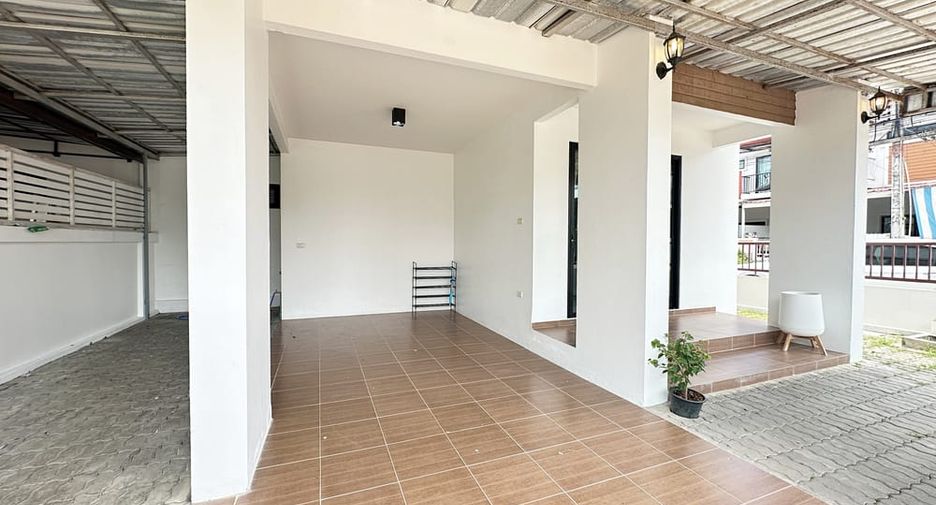 For rent 3 bedrooms house in East Pattaya, Pattaya