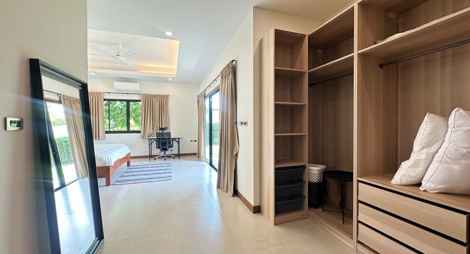 Villa en alquiler de 3 habitaciones en Huay Yai, Pattaya