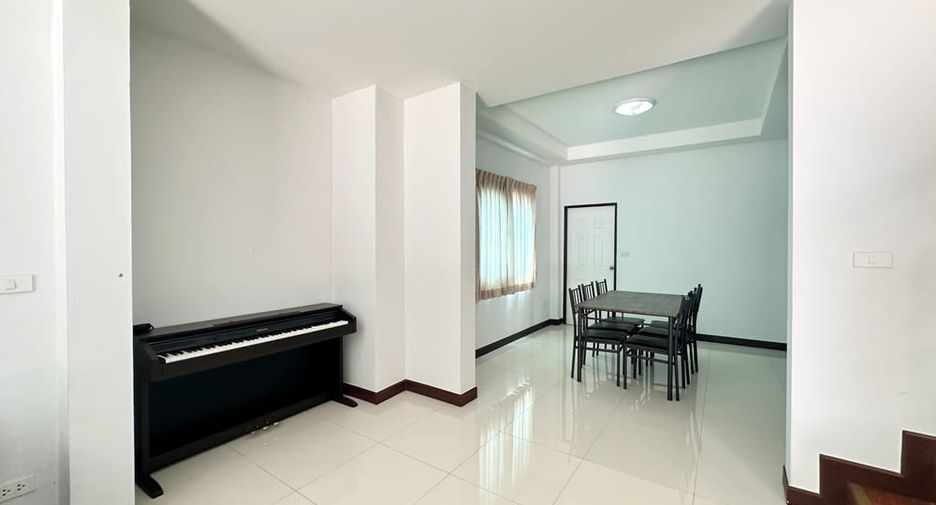 Haus zur Miete mit 3 Zimmer in East Pattaya, Pattaya