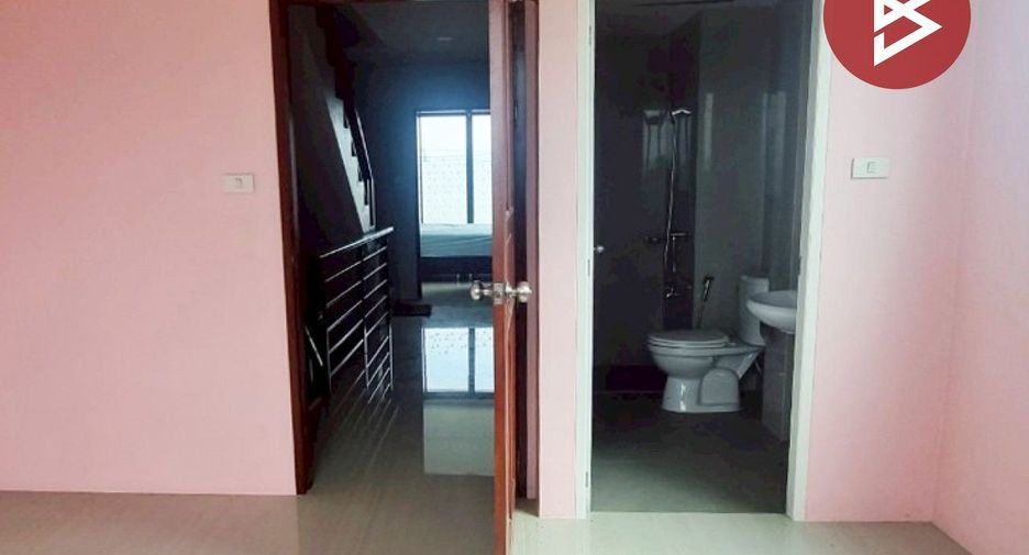 For sale 4 ベッドルーム retail Space in Bang Nam Priao, Chachoengsao
