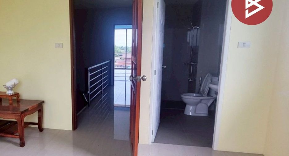 For sale 4 ベッドルーム retail Space in Bang Nam Priao, Chachoengsao