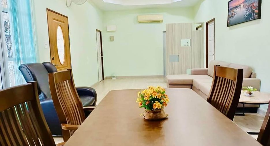 For rent 3 bedrooms house in East Pattaya, Pattaya