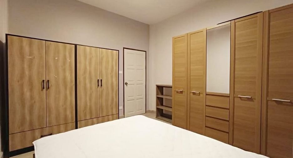 For rent 3 bedrooms house in East Pattaya, Pattaya