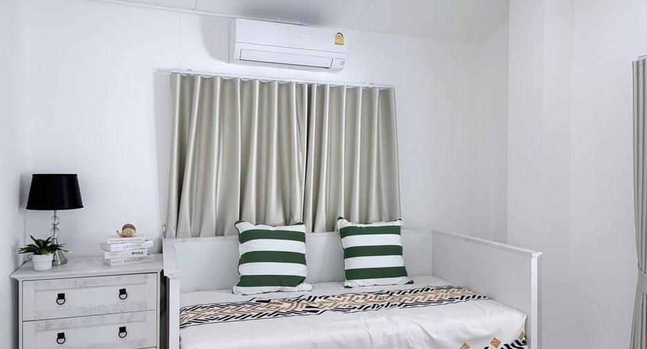 For rent 5 bedrooms villa in East Pattaya, Pattaya