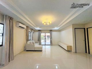 À louer 3 chambres maison à Bang Lamung, Chonburi