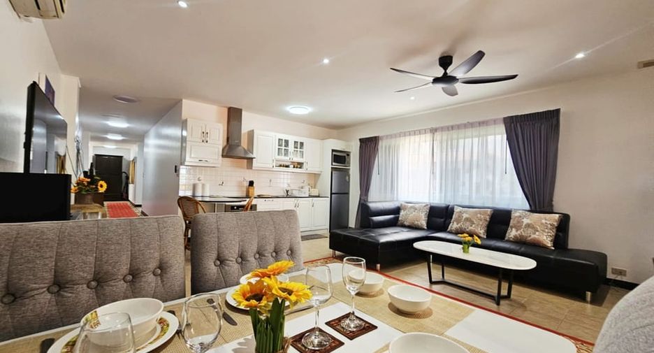 For rent 2 bedrooms condo in Pratumnak, Pattaya